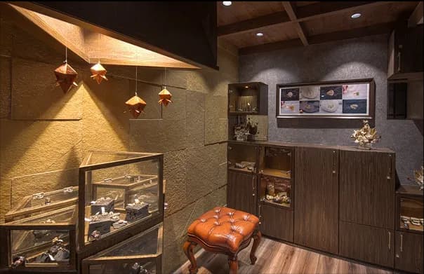 Showroom from Left