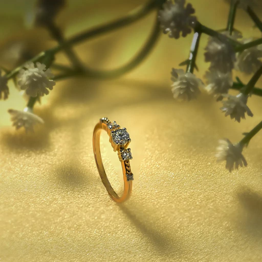 SPARKLING DIAMOND LEAF NOSEPIN (14K WITH LAB GROWN DIAMONDS)