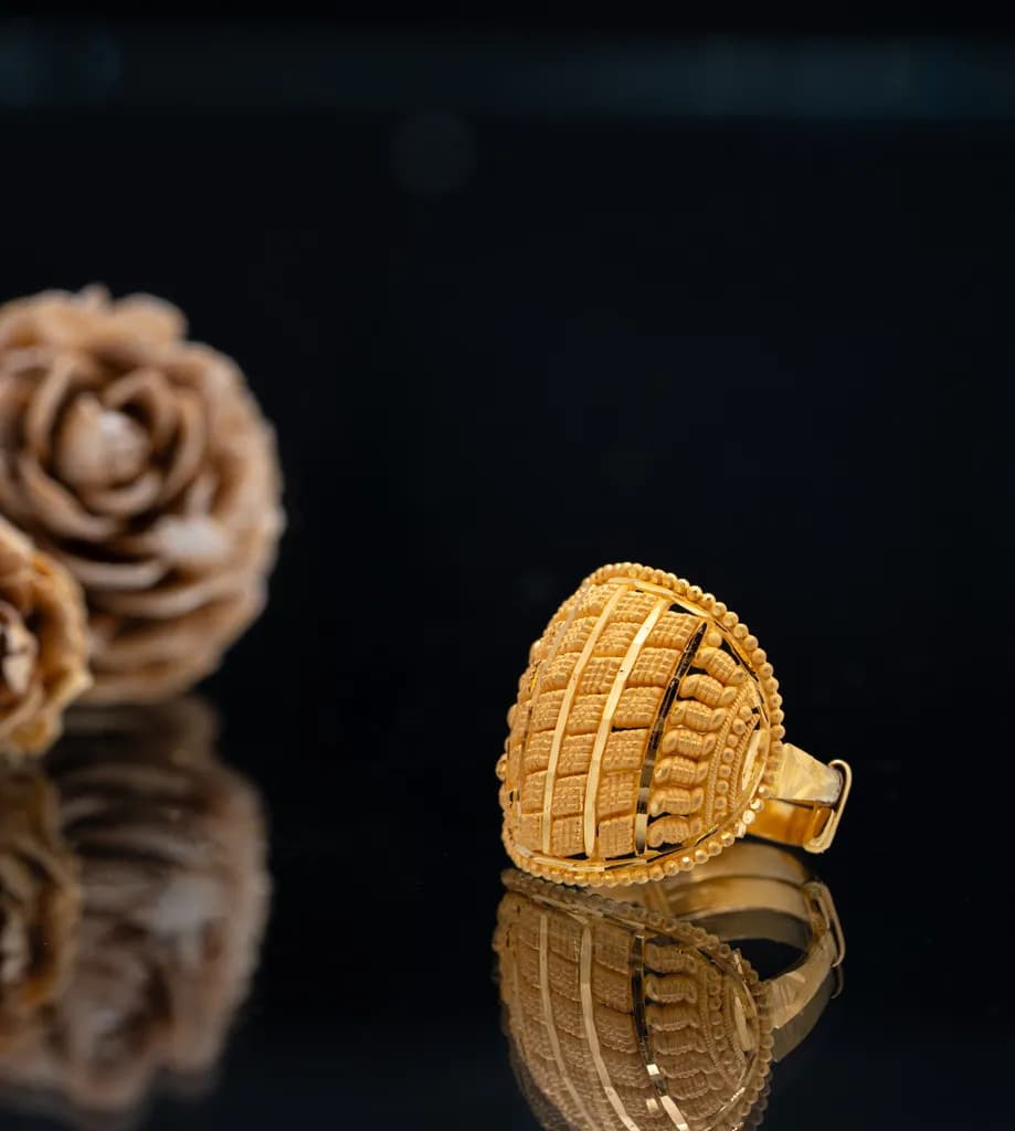 Golden Ridges Women's Gold Ring