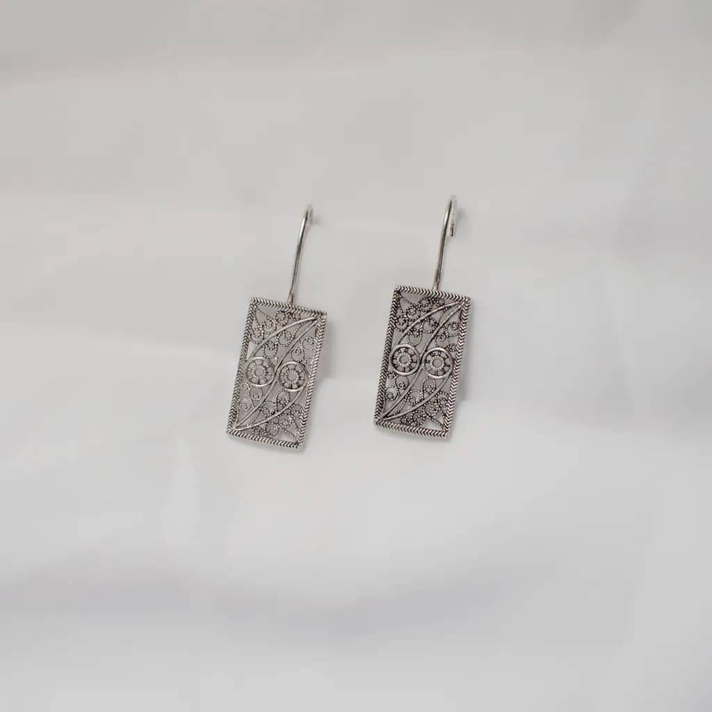OBLONG DROP EARRINGS
