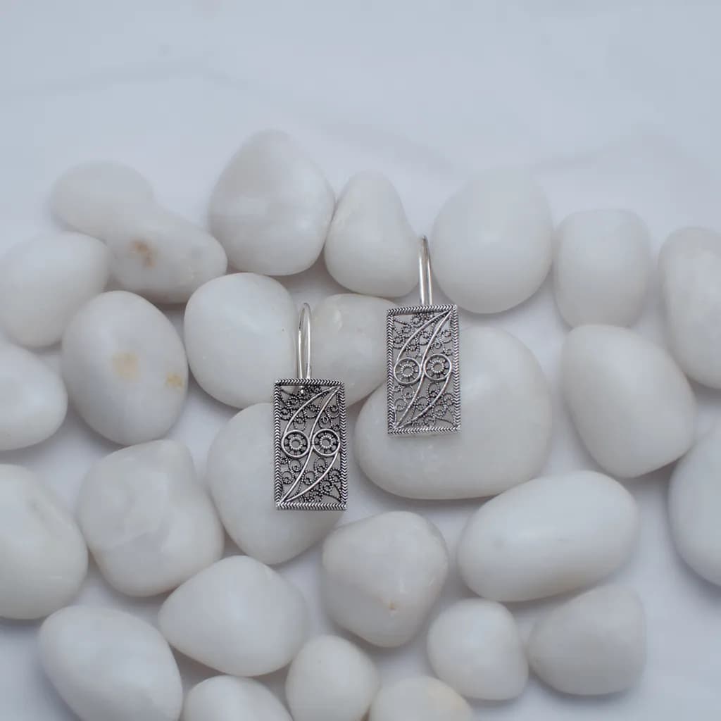 OBLONG DROP EARRINGS