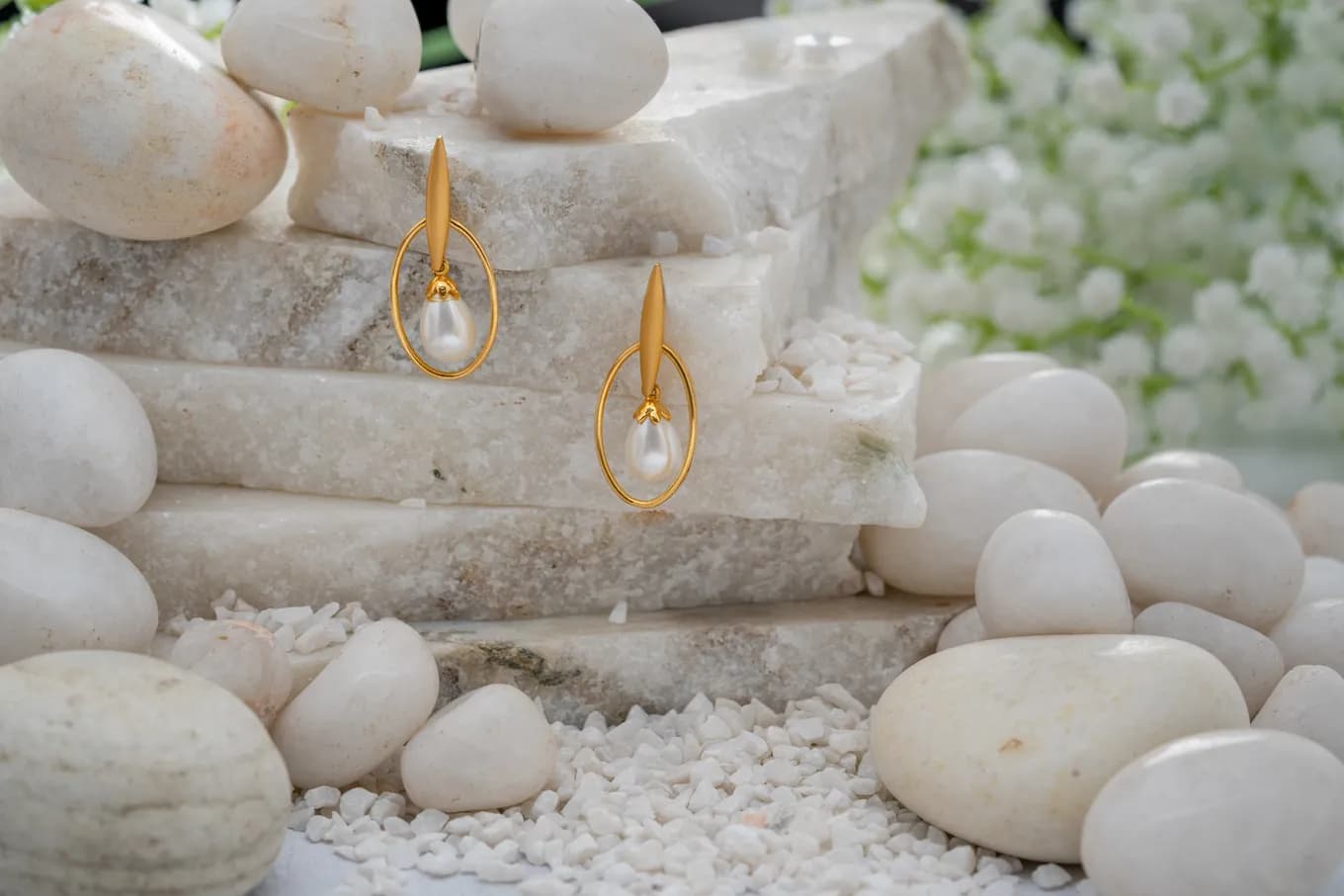 GOLDEN PEARLY DROP