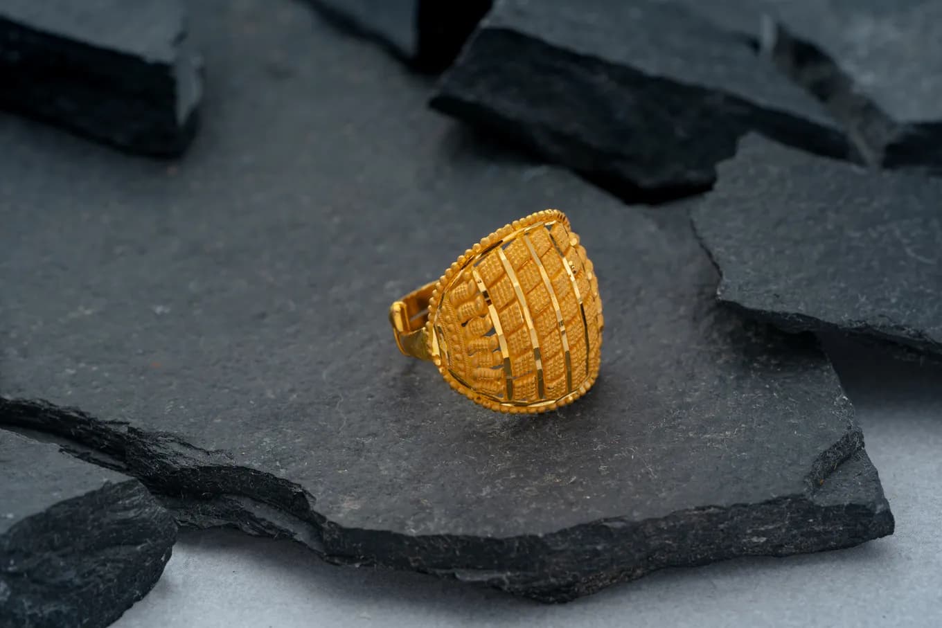 Golden Ridges Women's Gold Ring