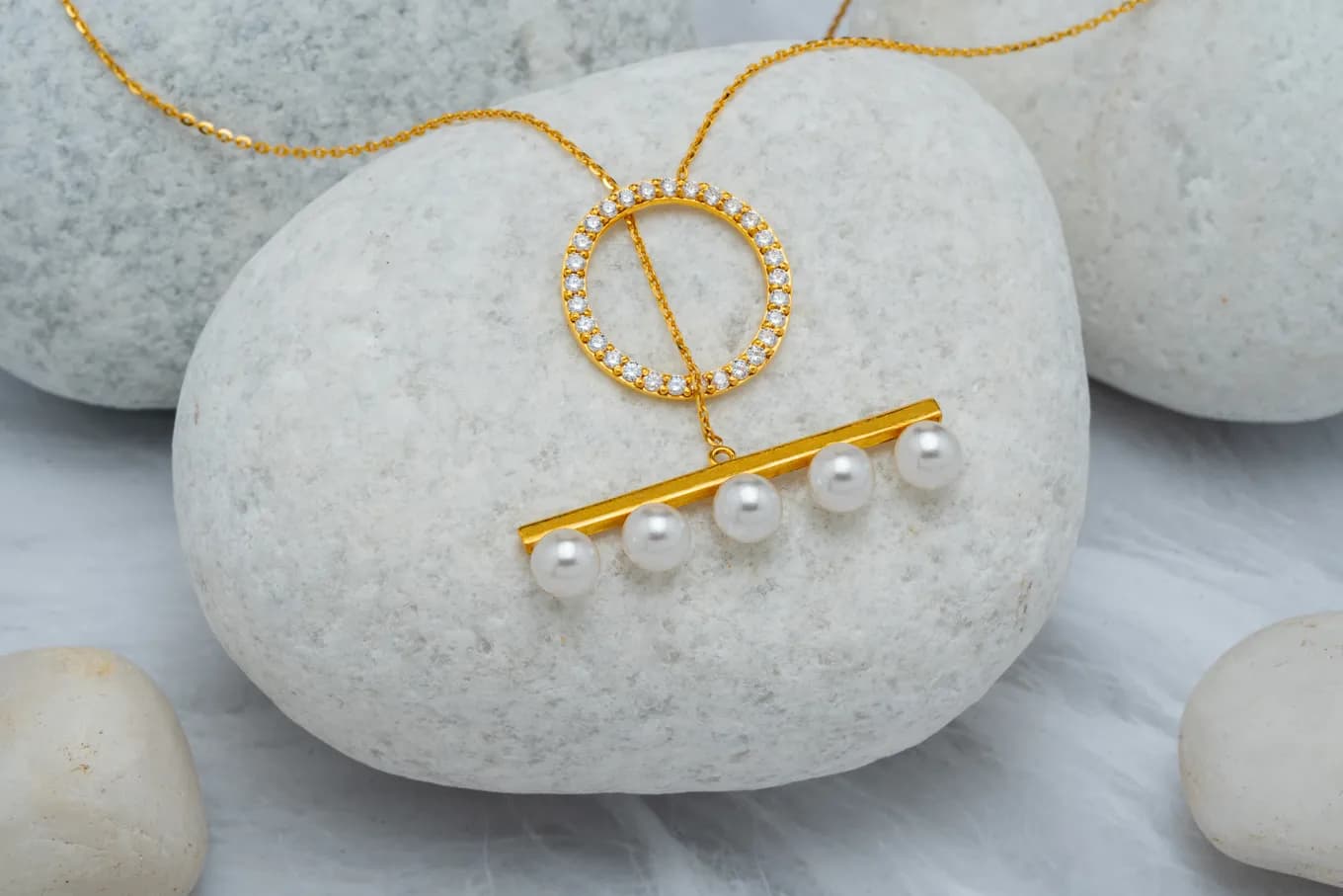 PEARL CASCADE GOLD PENDANT