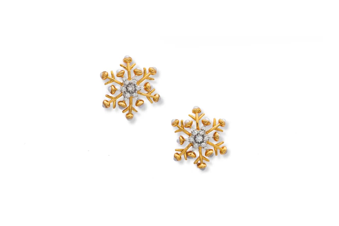 DAZZLING SNOWFLAKE STUDS (18K WITH NATURAL DIAMONDS)