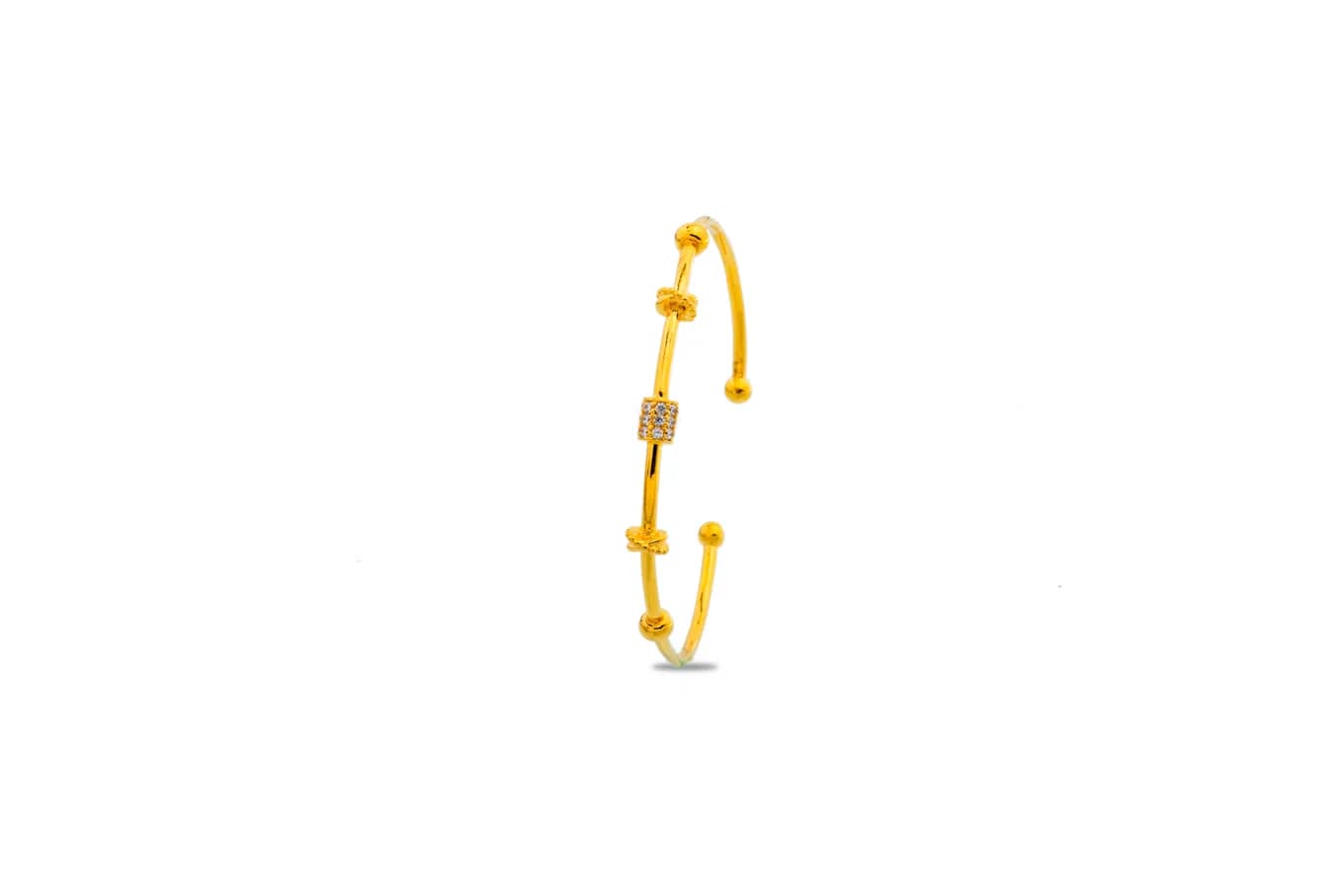 CLASSY GOLD BANGLE