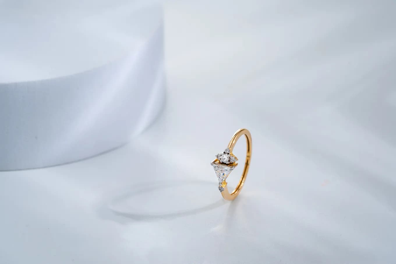 TIMELESS TRIANGLE DIAMOND RING (18K WITH LAB GROWN DIAMONDS)