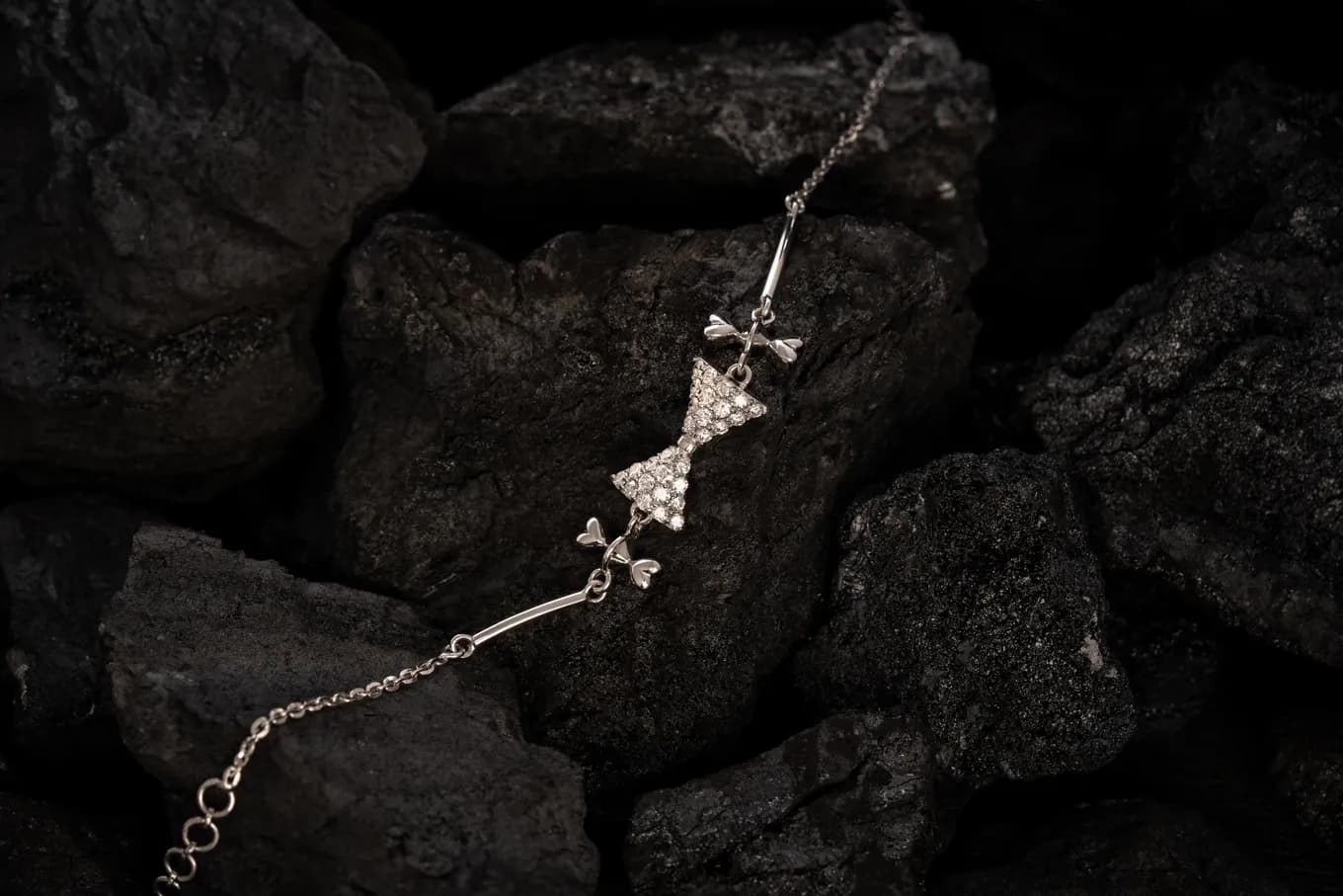 PAVE DIAMOND CHARM BRACELET (18K WITH NATURAL DIAMONDS)