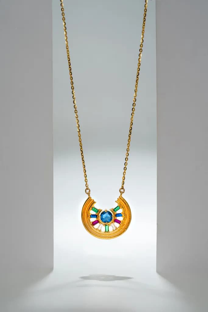 MULTICOLOURED GOLD PENDANT