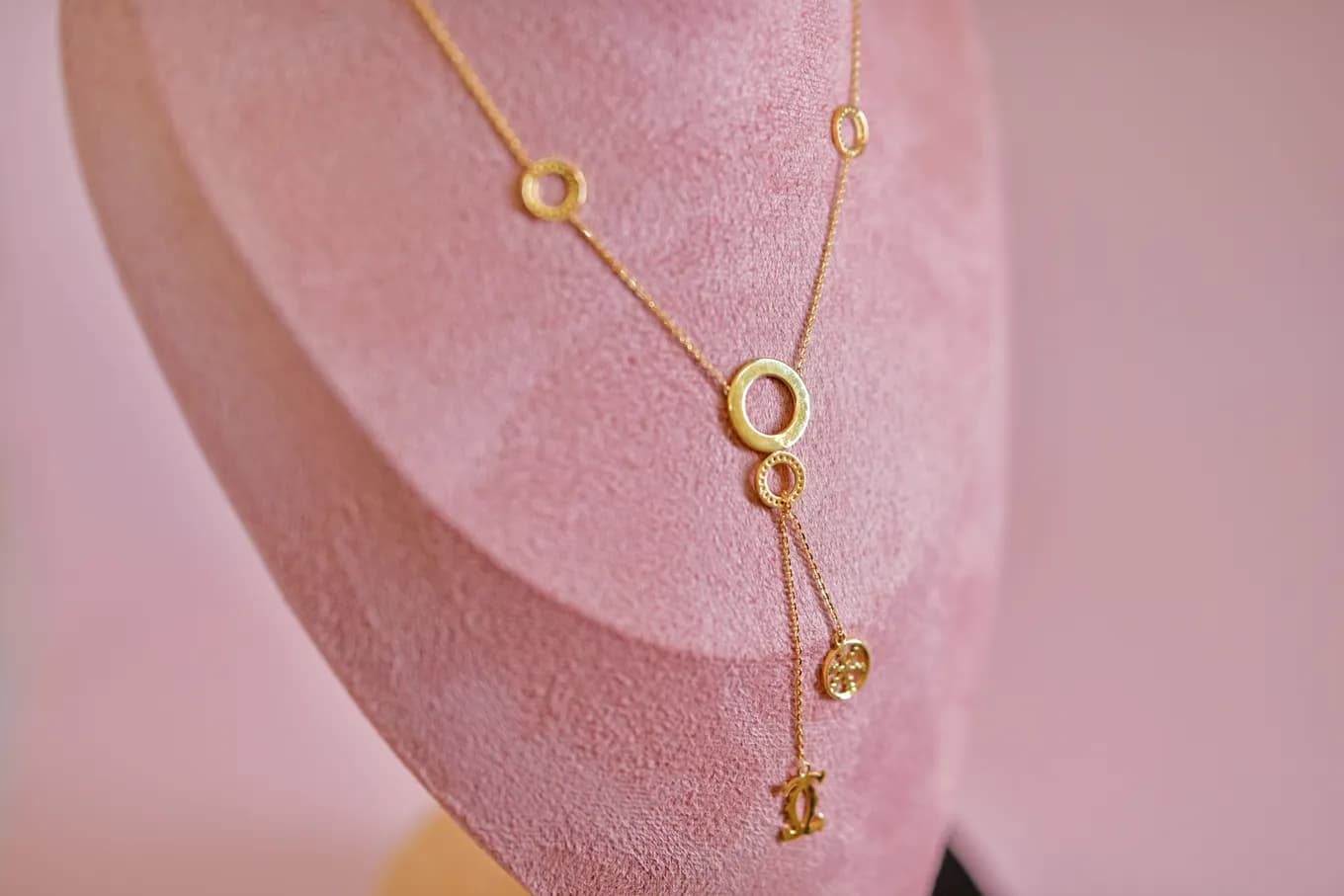 Charming Gold Neckpiece