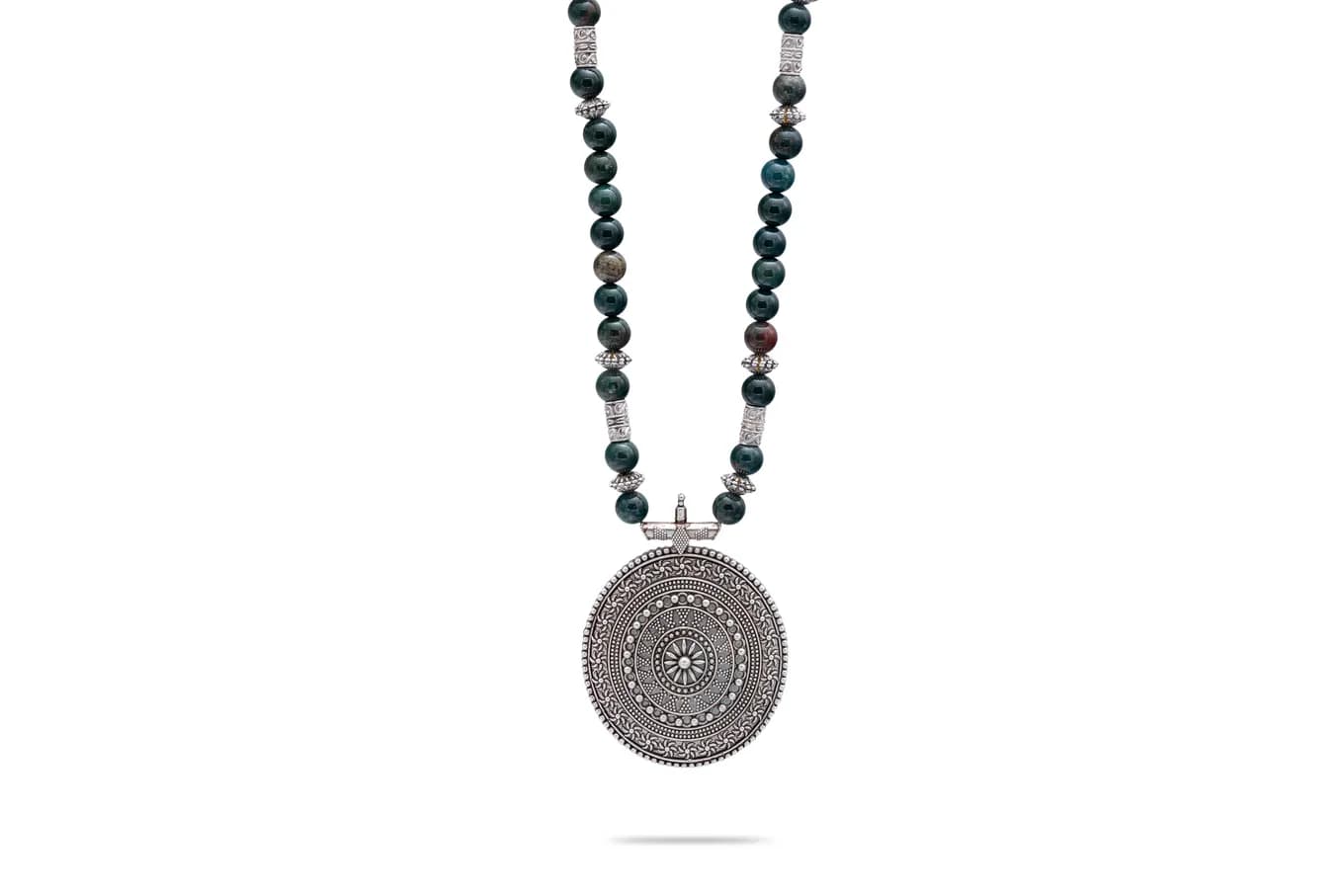 BLISSFUL SILVER NECKLACE SET