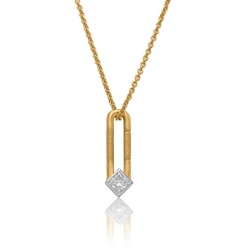 APEX DIAMOND PENDANT(18K WITH NATURAL DIAMONDS)