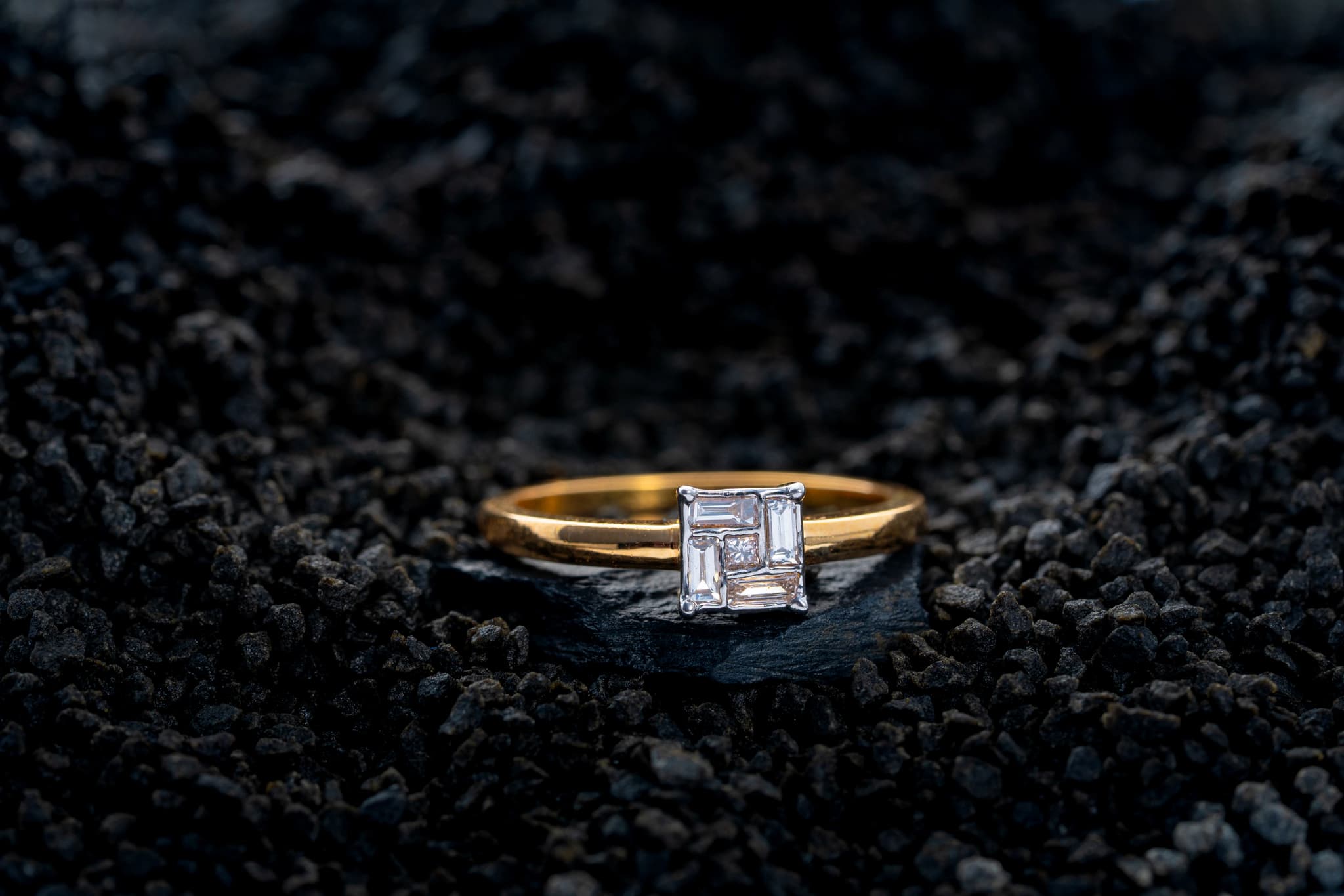 BAGUETTE BLISS DIAMOND RING(14K WITH LAB GROWN DIAMONDS)