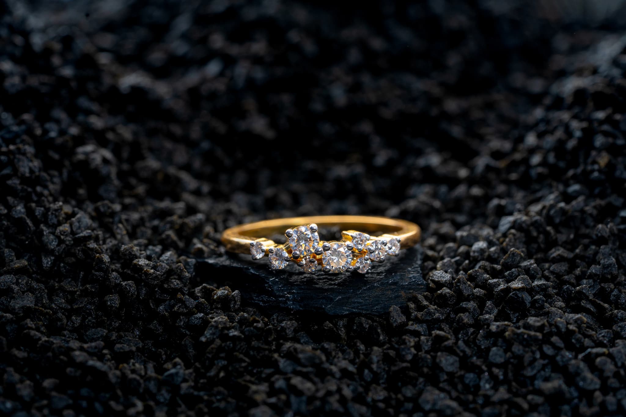 DAZZLING DIAMOND RING(14K WITH LAB GROWN DIAMONDS)
