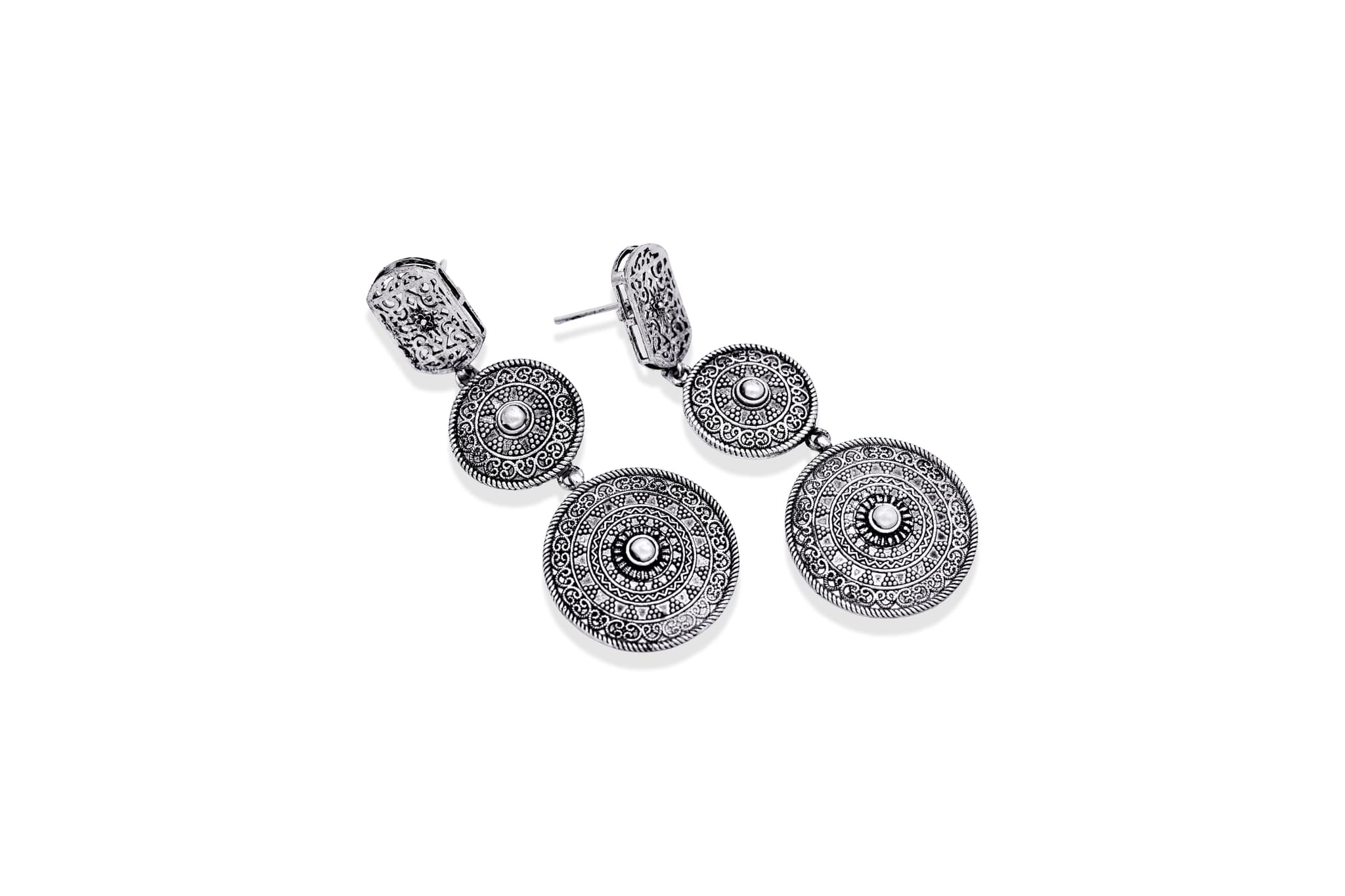 92.5 ELEGANT SILVER DANGLING EARRINGS