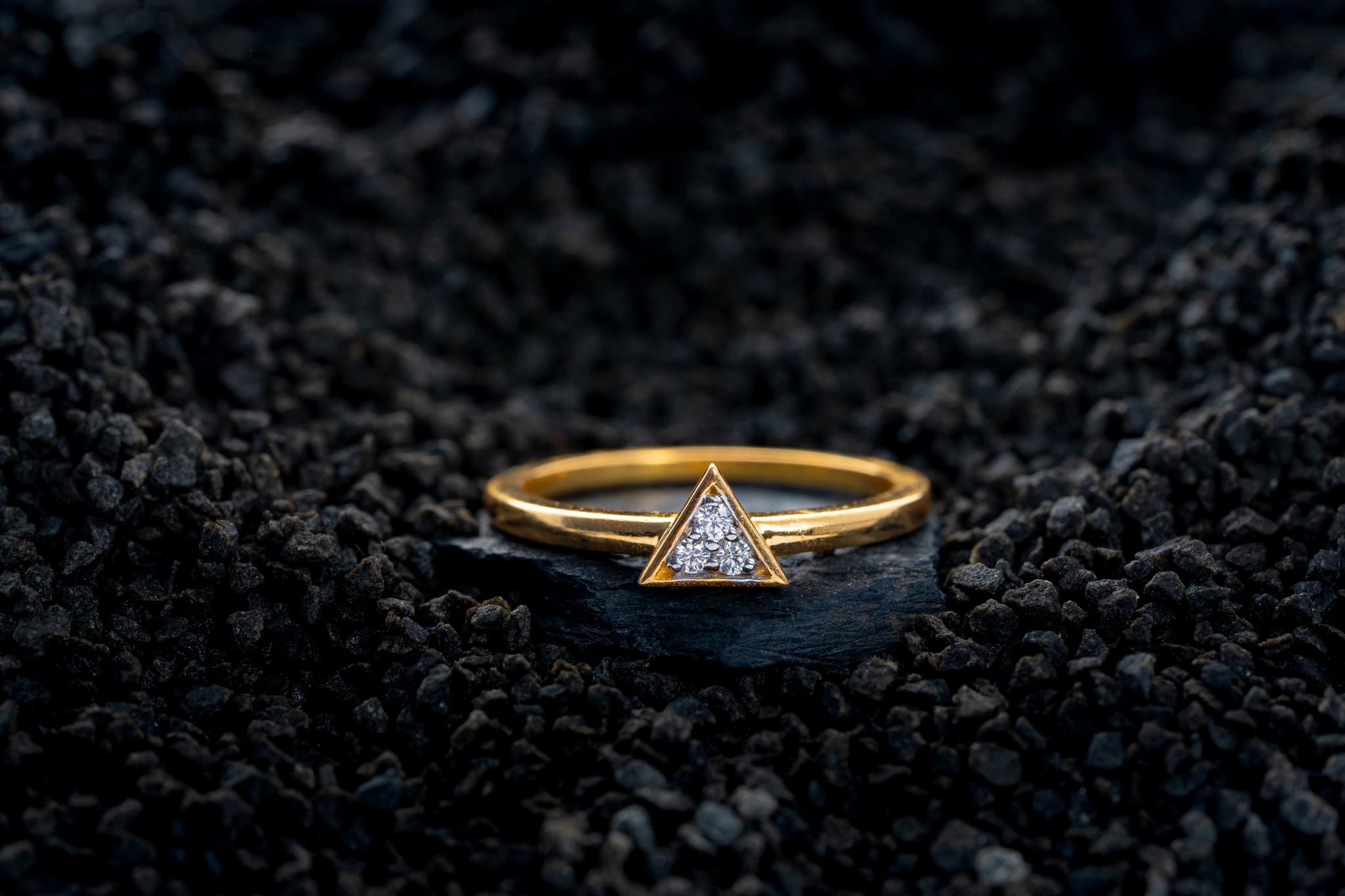 SIMPLE TERNARY (18K WITH LAB GROWN DIAMONDS)