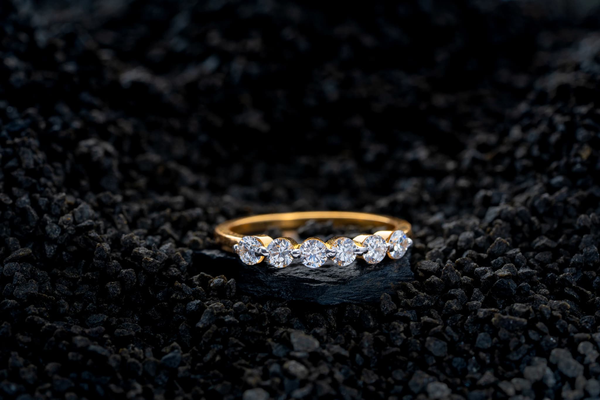 CASCADE DIAMOND RING (18K WITH NATURAL DIAMONDS)