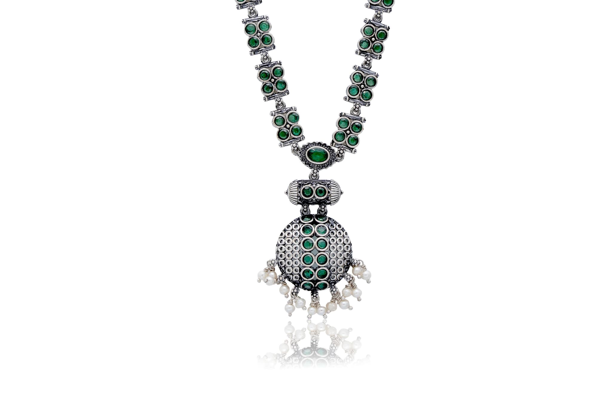 GREEN GARLAND SILVER NECKLACE