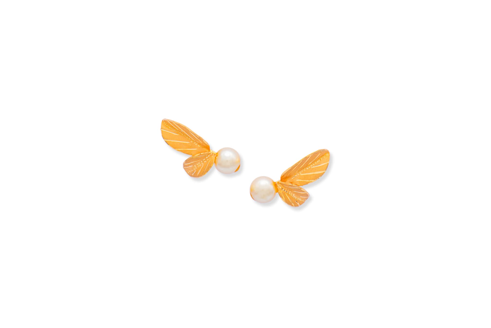 GOLDEN LEAF STUDS