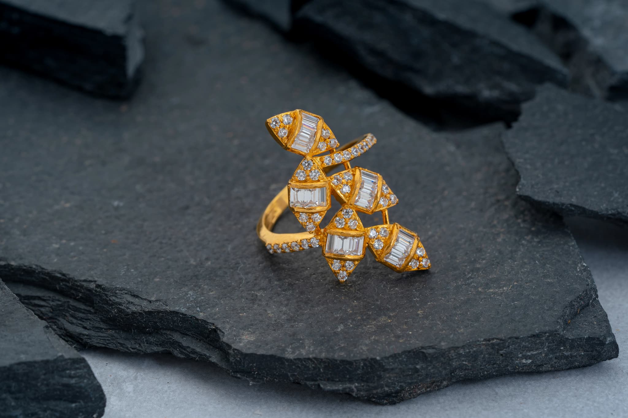 Abstract Women's Gold Ring
