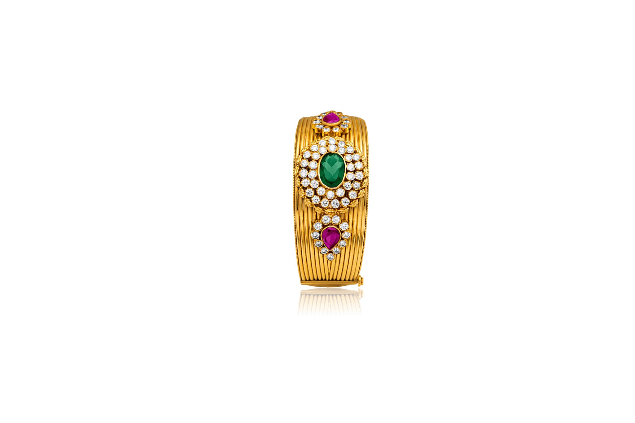 GOLDEN ROYALTY BANGLE