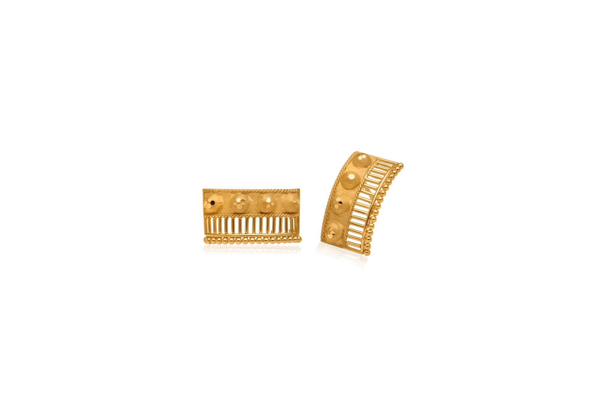 LUSH GOLD STUD EARRINGS