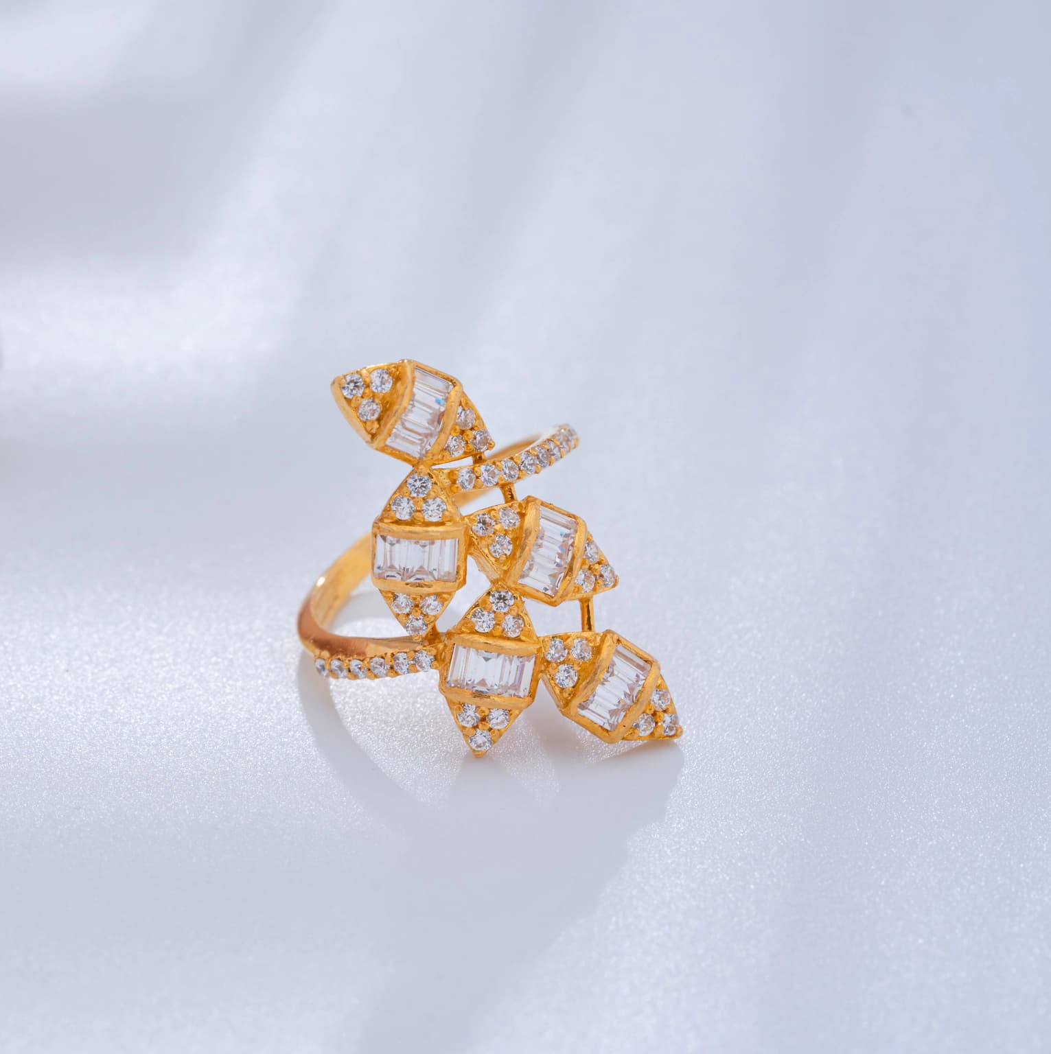 Abstract Women's Gold Ring