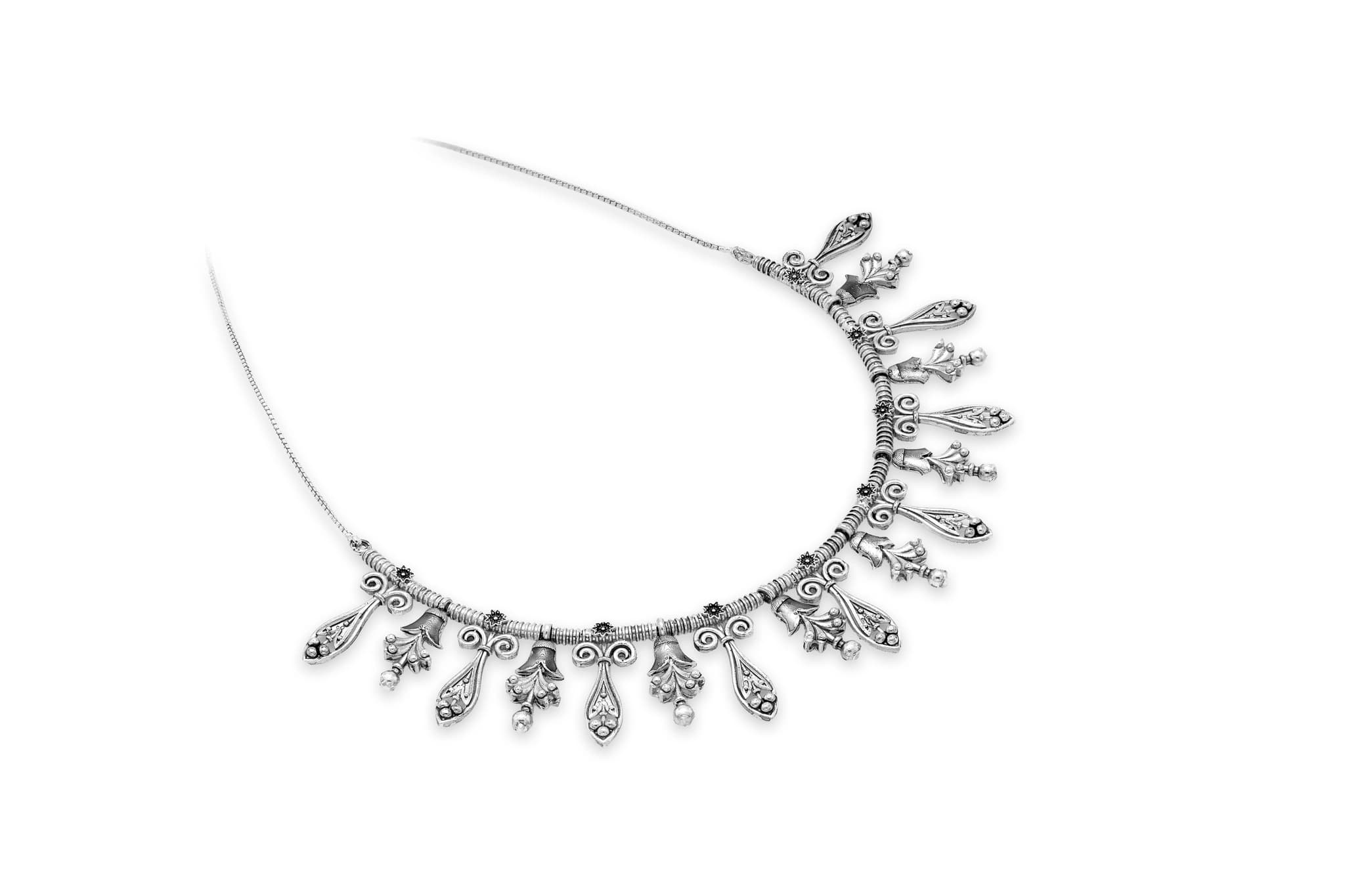 GRAMIK TRIBAL SILVER NECKLACE