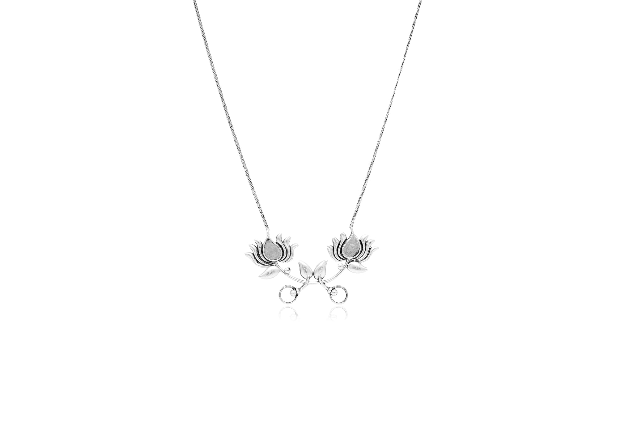 SILVER PADMA PENDANT SET