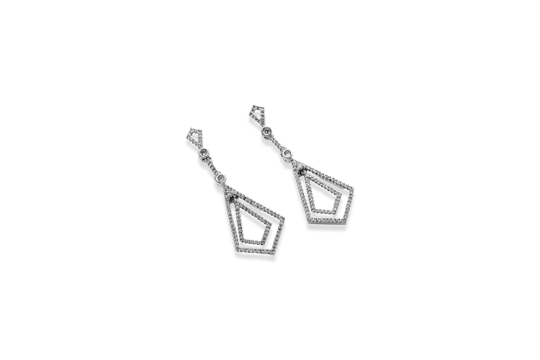 GLITTERING MINIMALIST SILVER EARRINGS