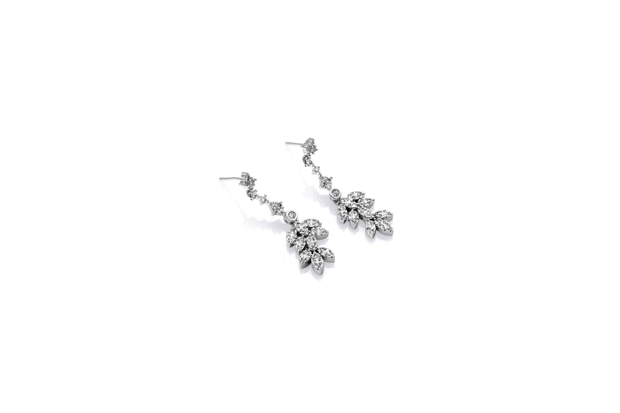 TALE OF LEAVES SILVER DROP EARRING