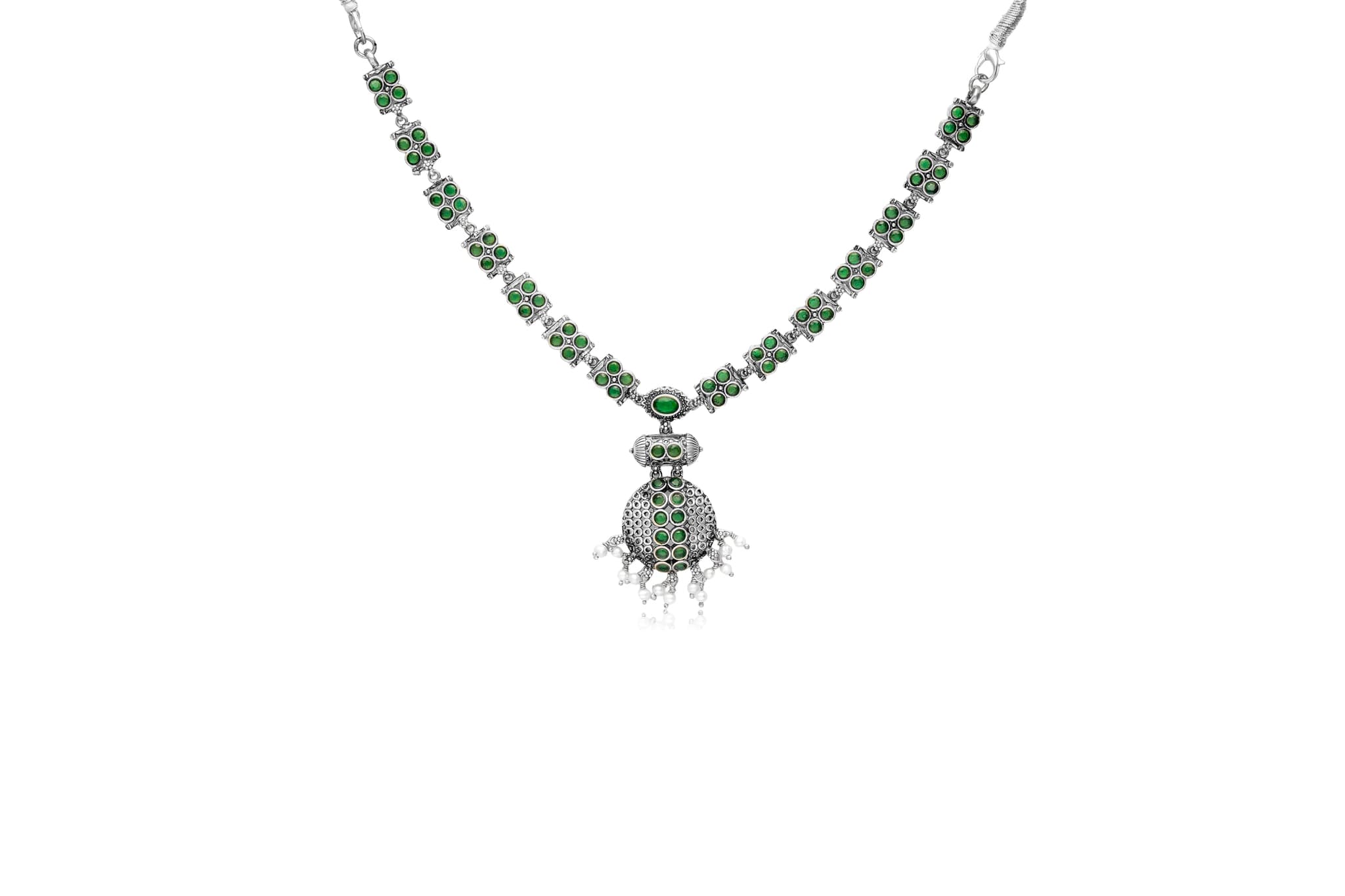 GREEN GARLAND SILVER NECKLACE