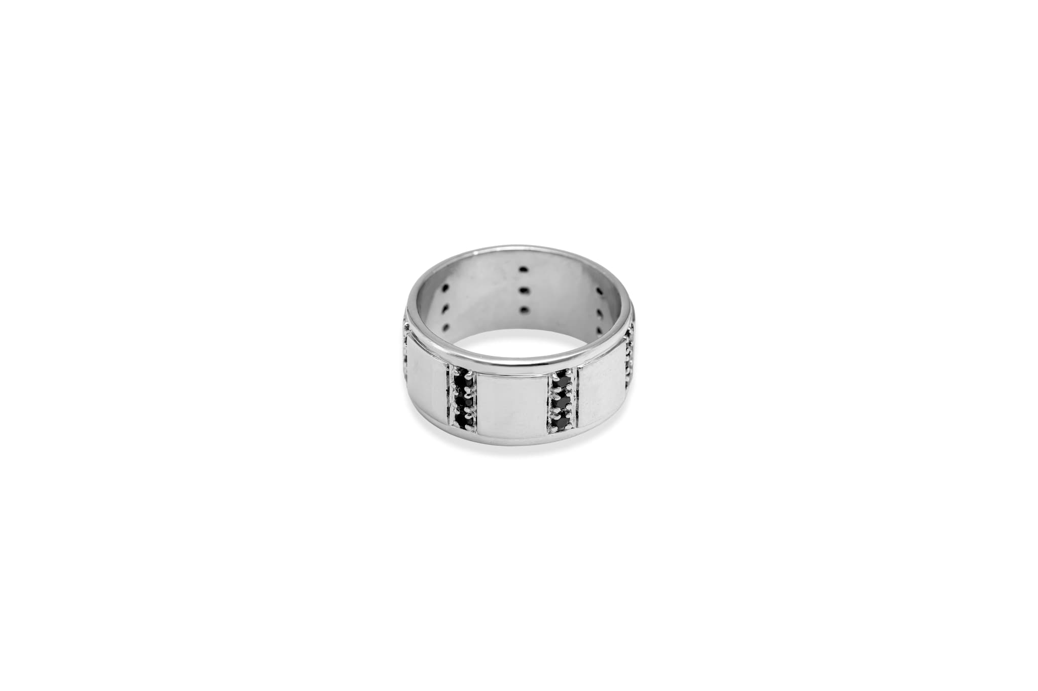 DAZZLING STRIPPED SILVER RING