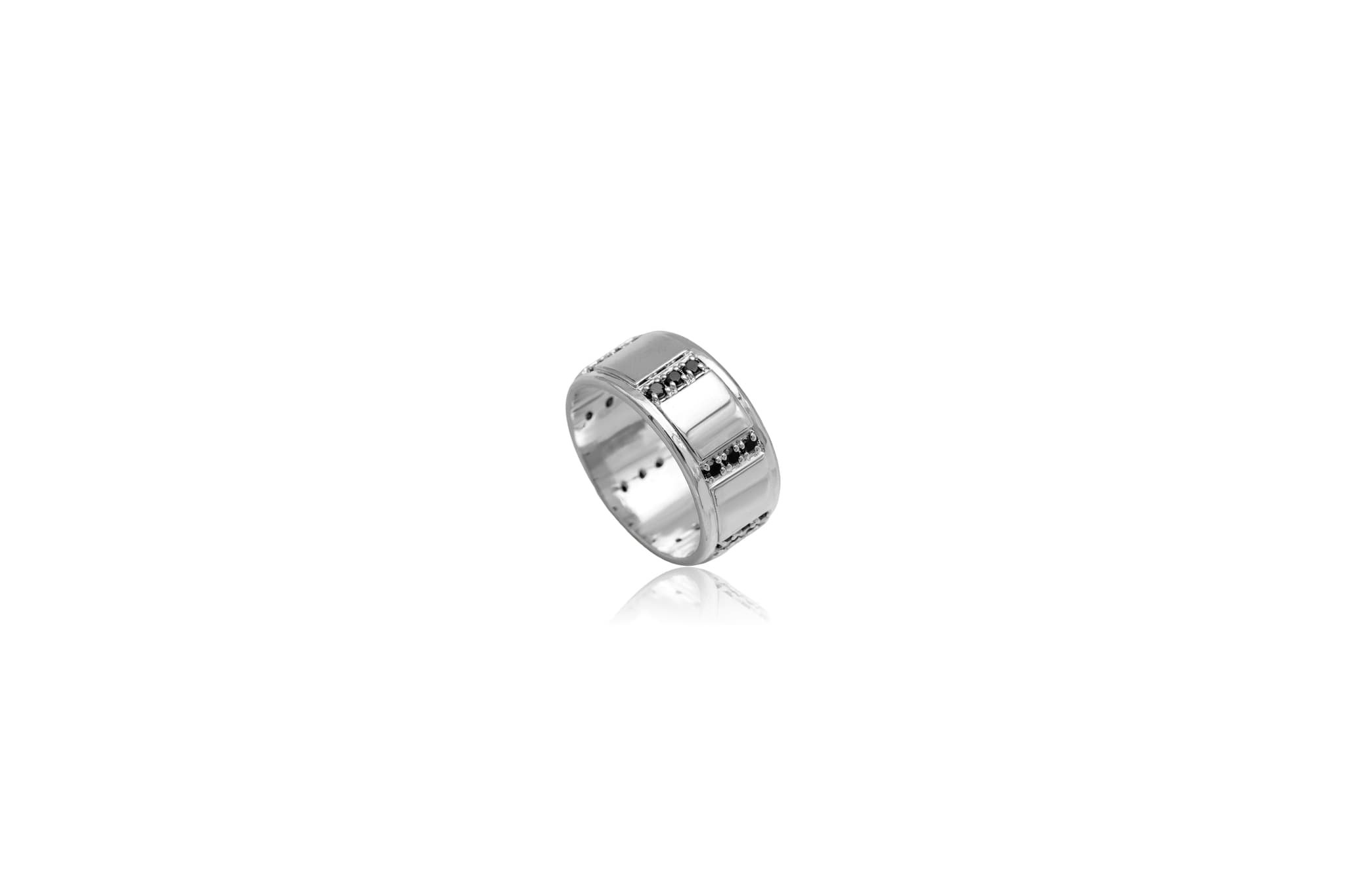 DAZZLING STRIPPED SILVER RING