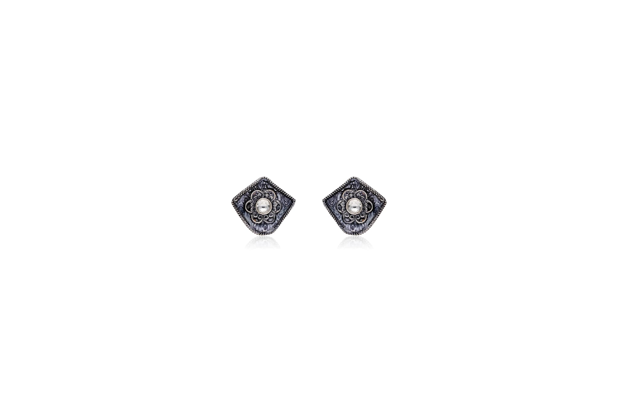 VINTAGE CHARM SILVER STUD EARRINGS