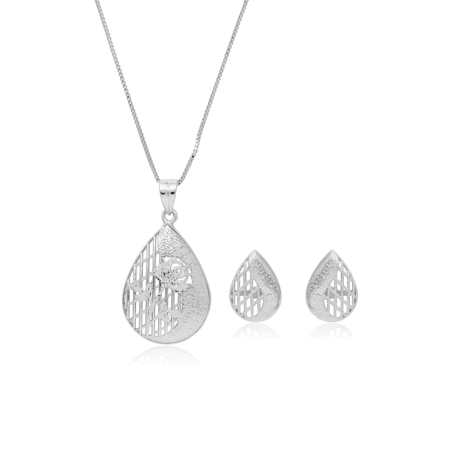 INTRICATE DETAIL SILVER PENDANT SET