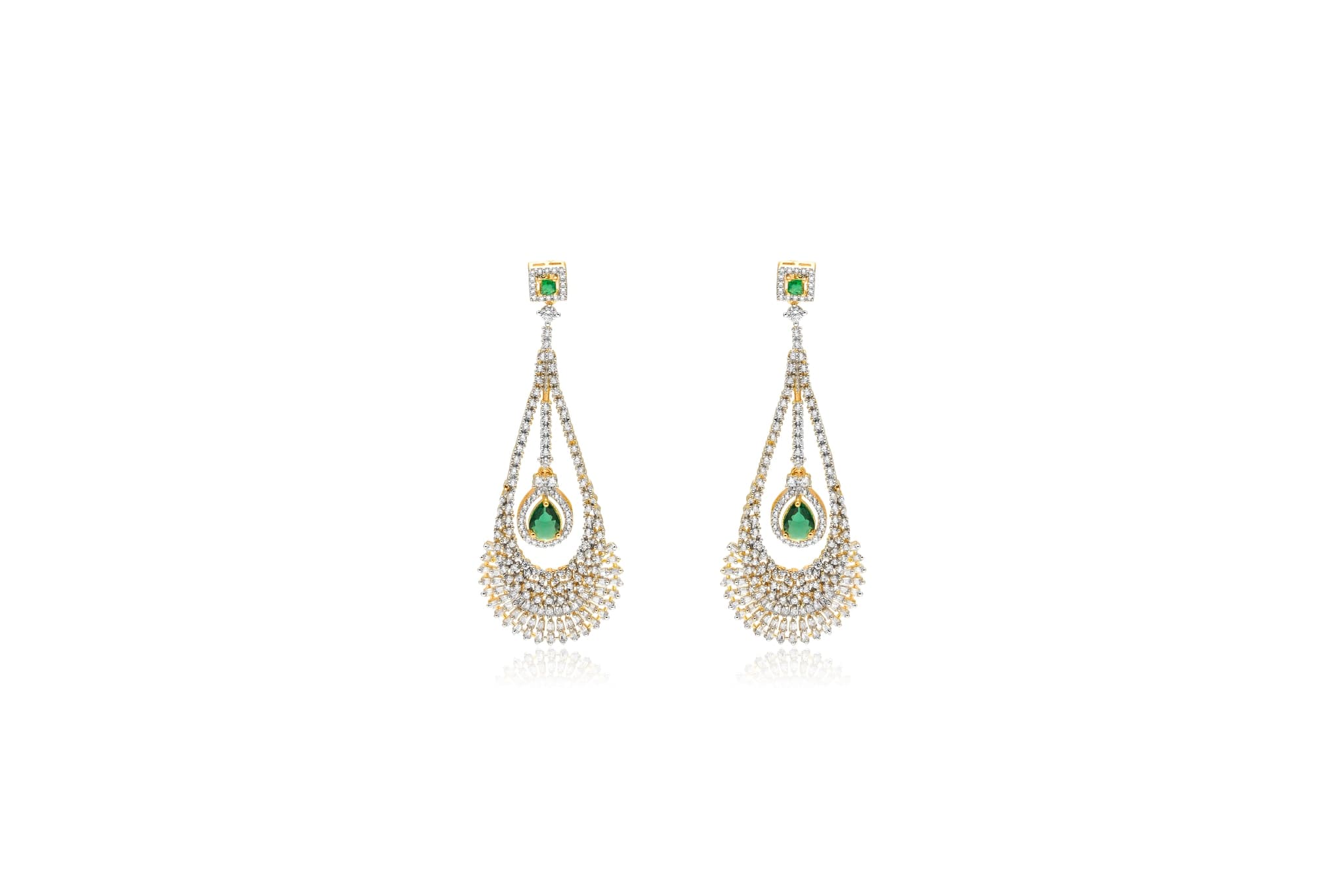 MAJESTIC AURA SILVER DANGLING EARRING